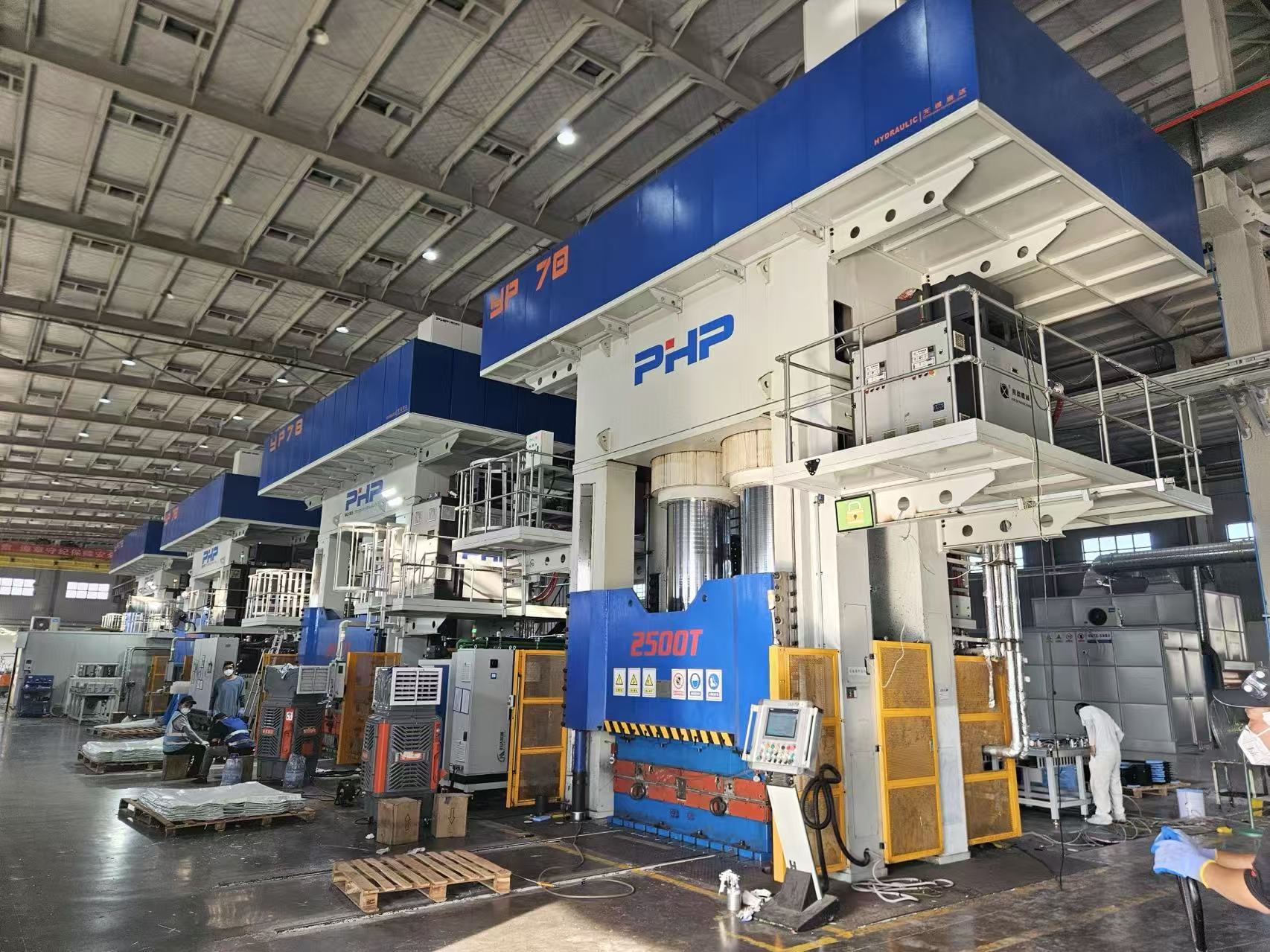HP-RTM Servo Molding Press: Pagsulong ng Katumpakan, Kahusayan, at Automation sa Modernong Composite Manufacturing