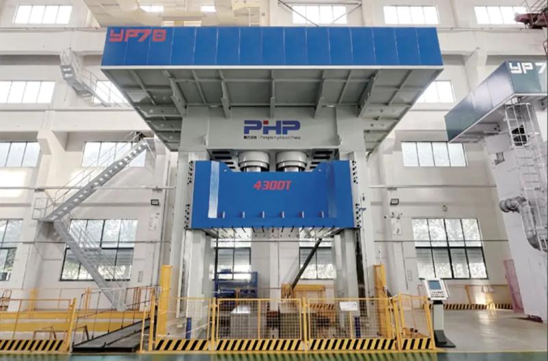 Paano Gumagana ang Karaniwang SMC Press sa Composite Material Production?